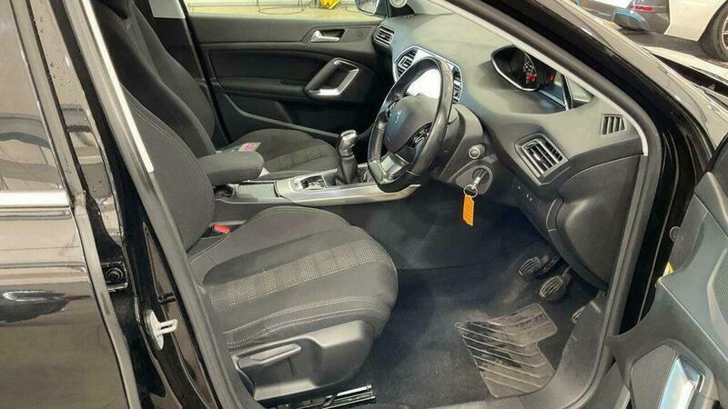 Peugeot 308 1.2 Puretech Allure Euro CU66YGR Black #4