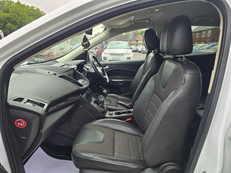 Ford Kuga Titanium Black #11