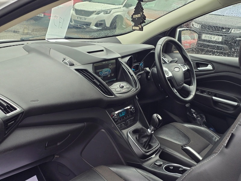 Ford Kuga Titanium Black #16