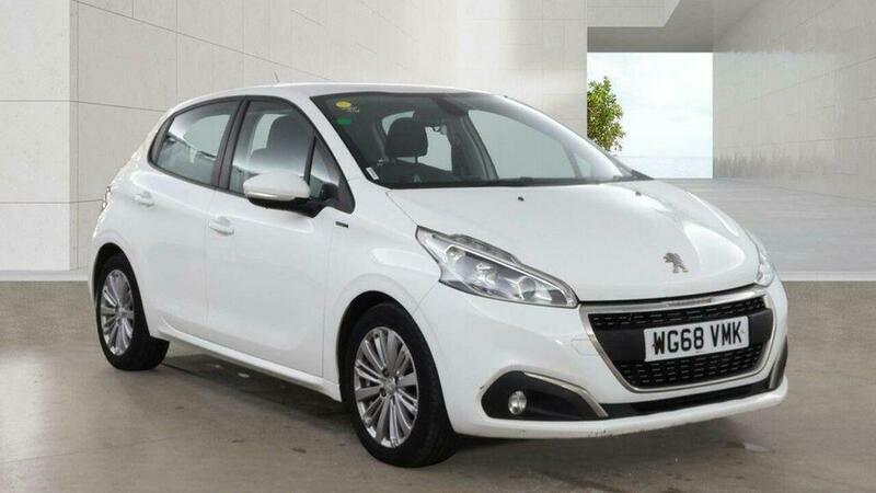 Peugeot 208 1.2 Puretech Signature Euro White