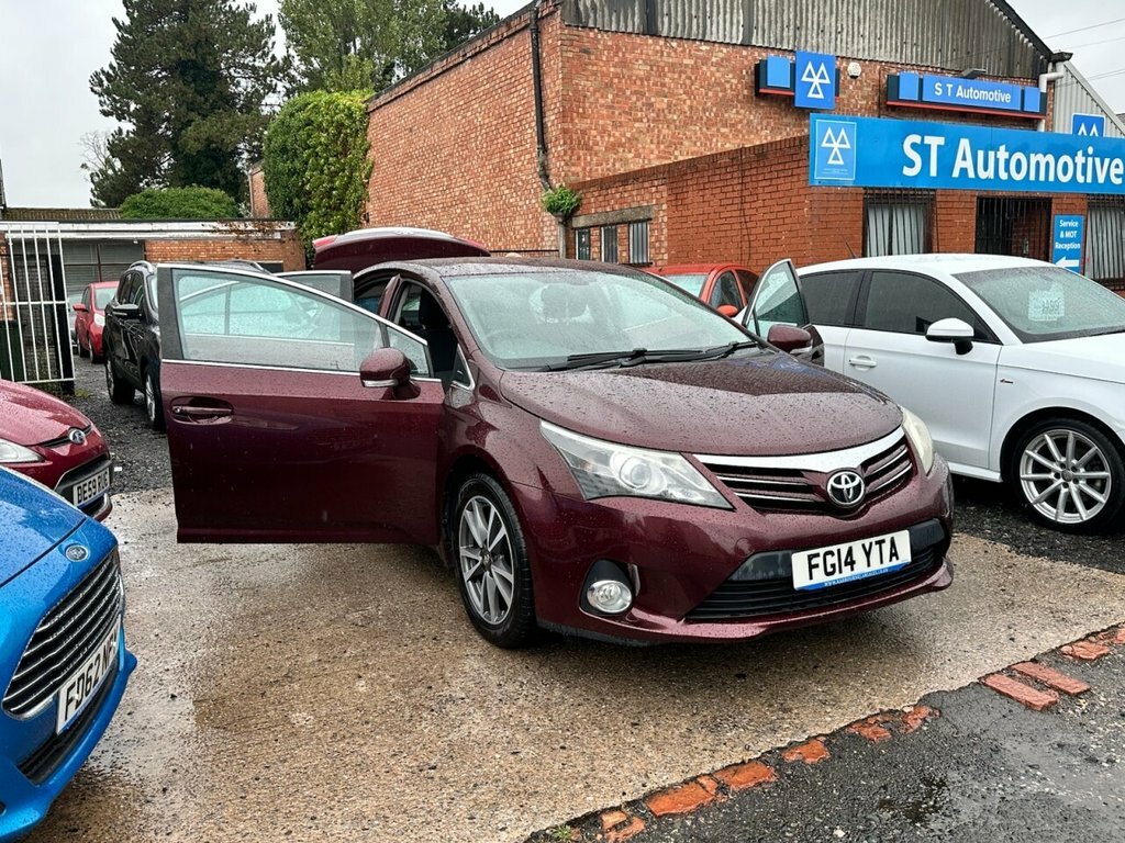 Toyota Avensis 2L Icon Red #5