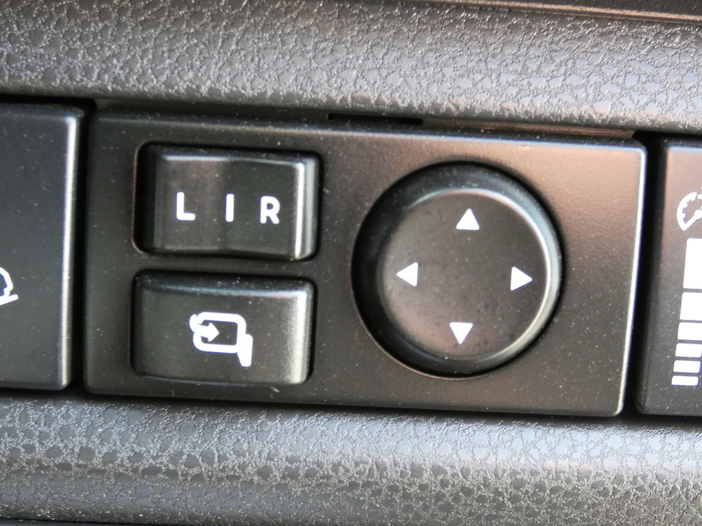 Isuzu D-Max Eiger Dcb Grey #21