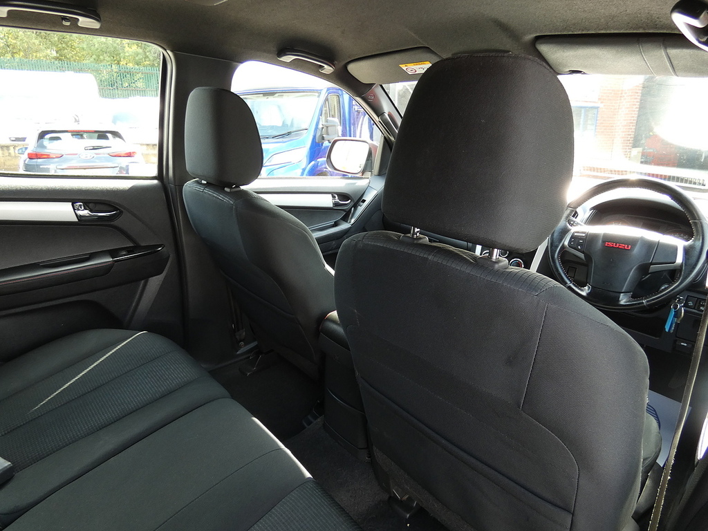 Isuzu D-Max Eiger Dcb Grey #25