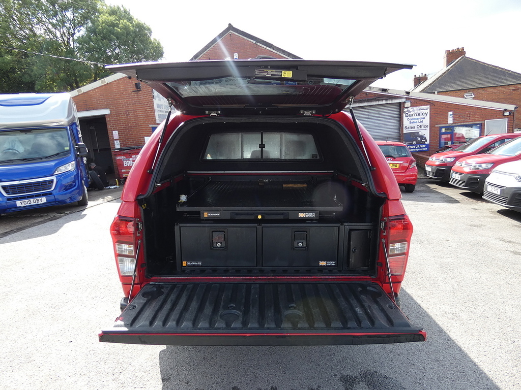Isuzu D-Max Eiger Dcb Grey #28