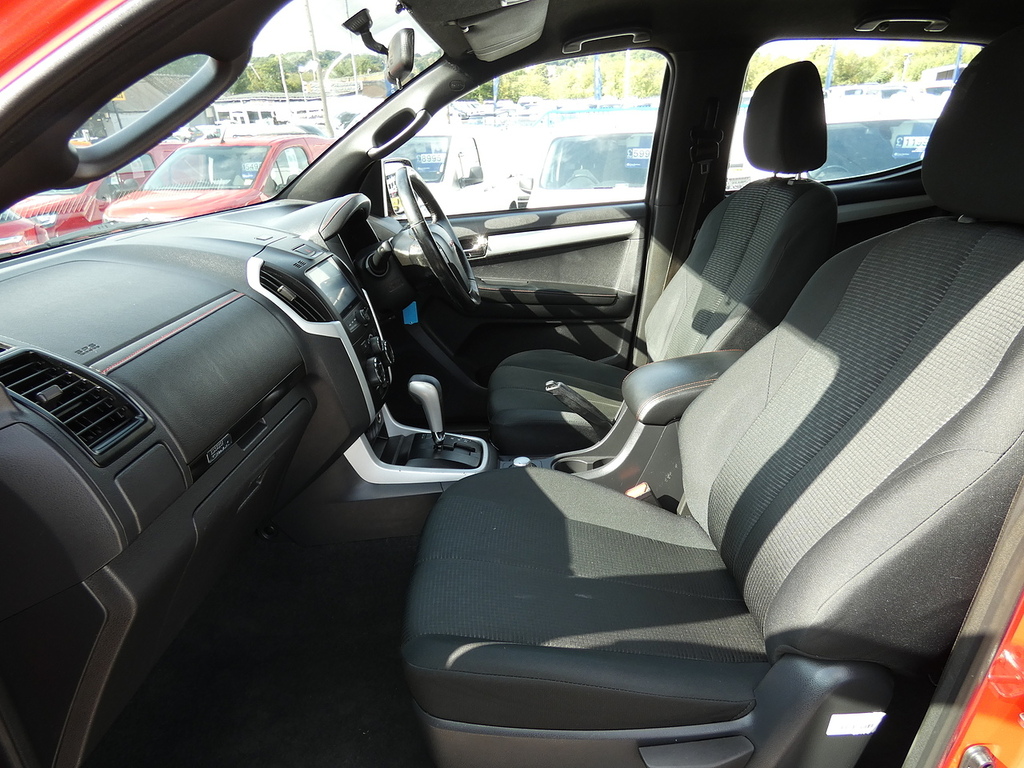 Isuzu D-Max Eiger Dcb Grey #7