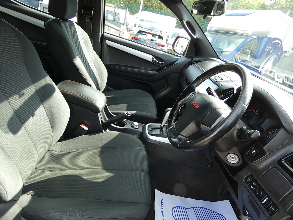 Isuzu D-Max 1.9Td Fury Double Cab Gearmate Store No Vat Red