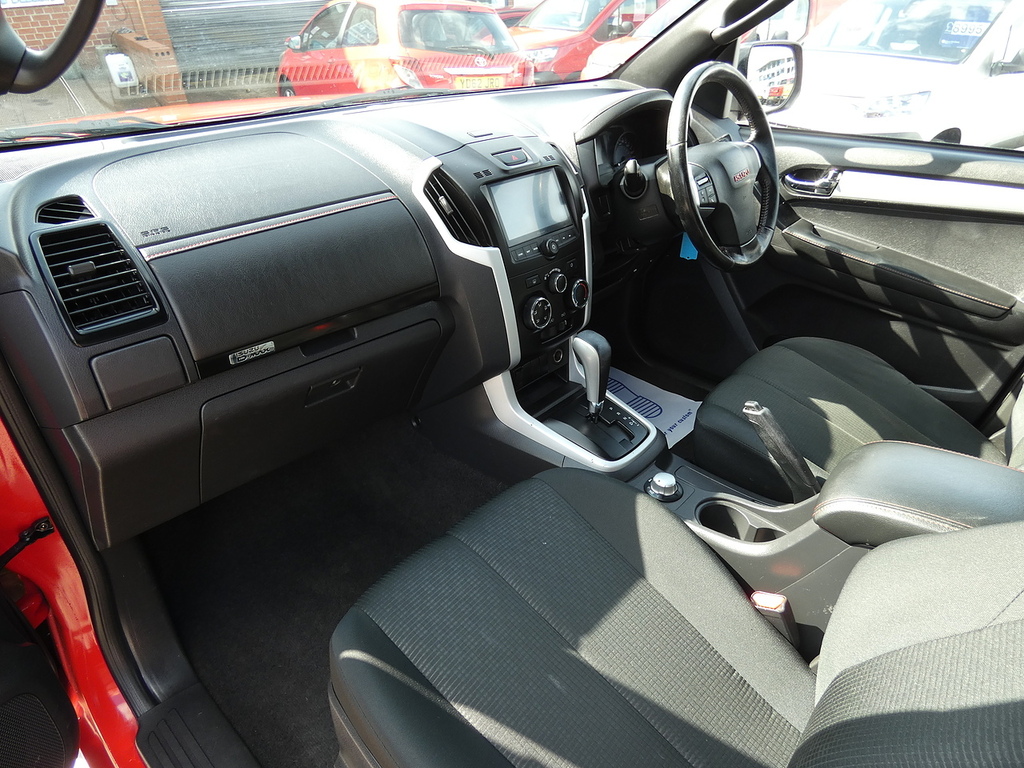 Isuzu D-Max Eiger Dcb Grey #33