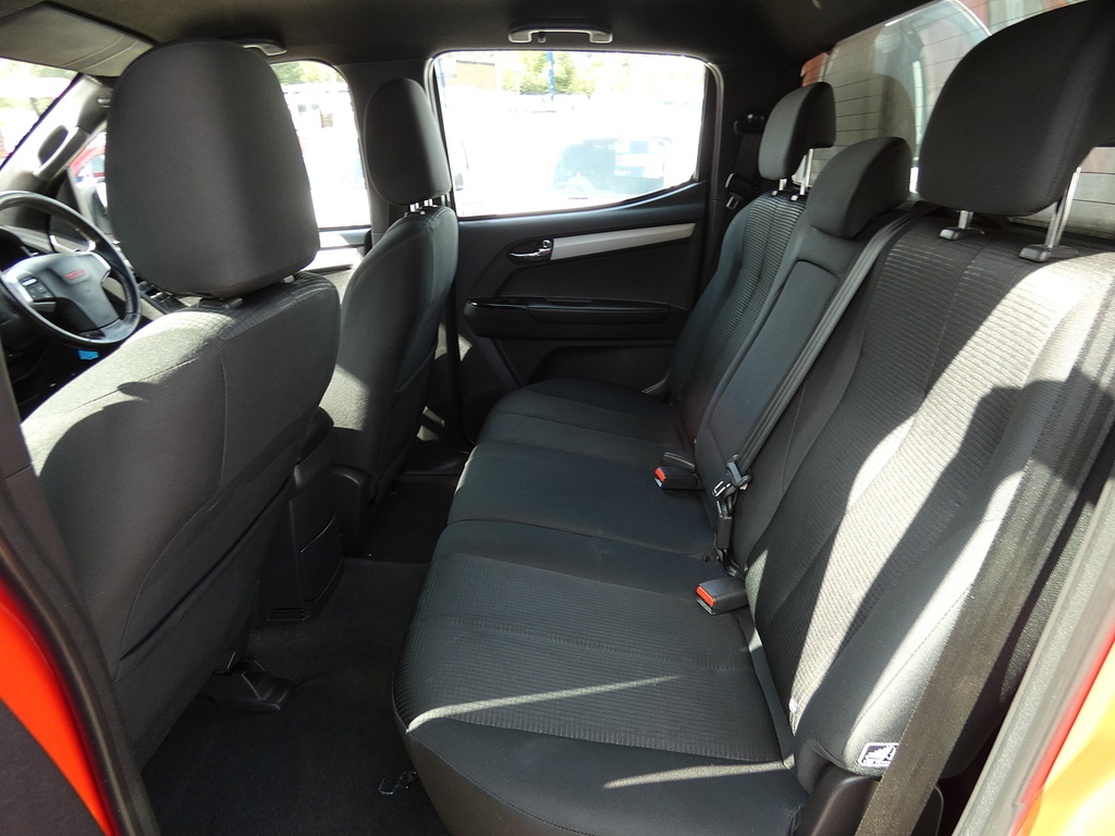 Isuzu D-Max Eiger Dcb Grey #31