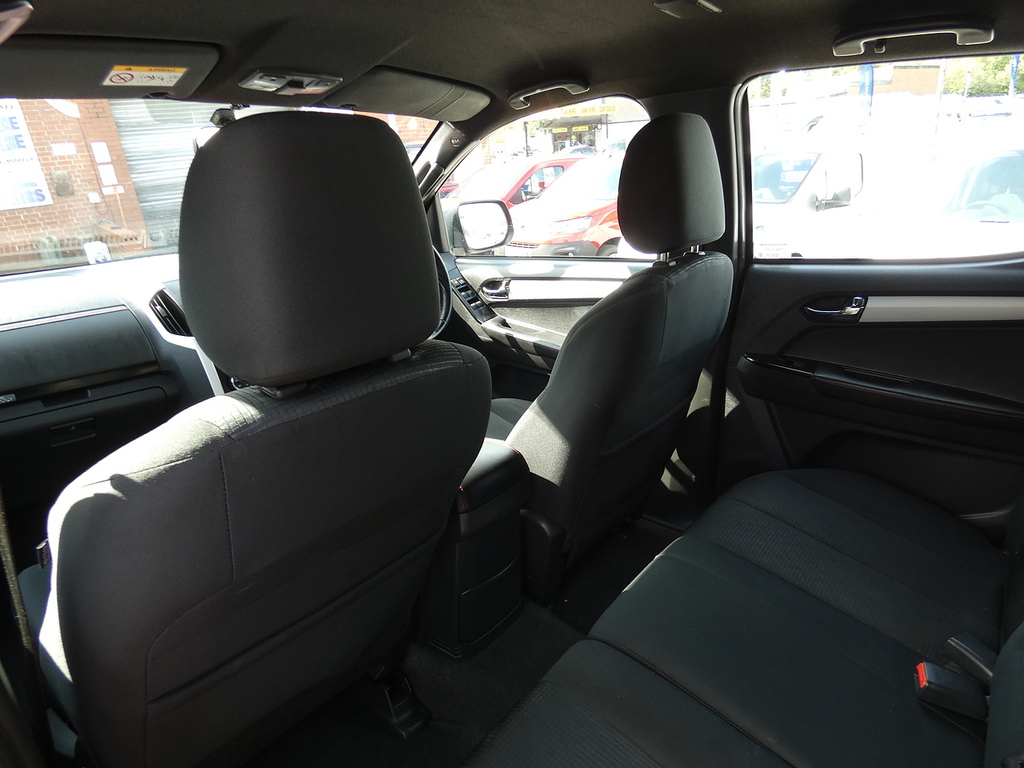 Isuzu D-Max Eiger Dcb Grey #30