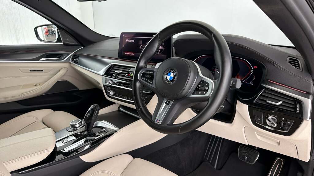 BMW 5 Series 2.0 520D Mht M Sport Touring Hybrid Ste YG22YFK Black #6