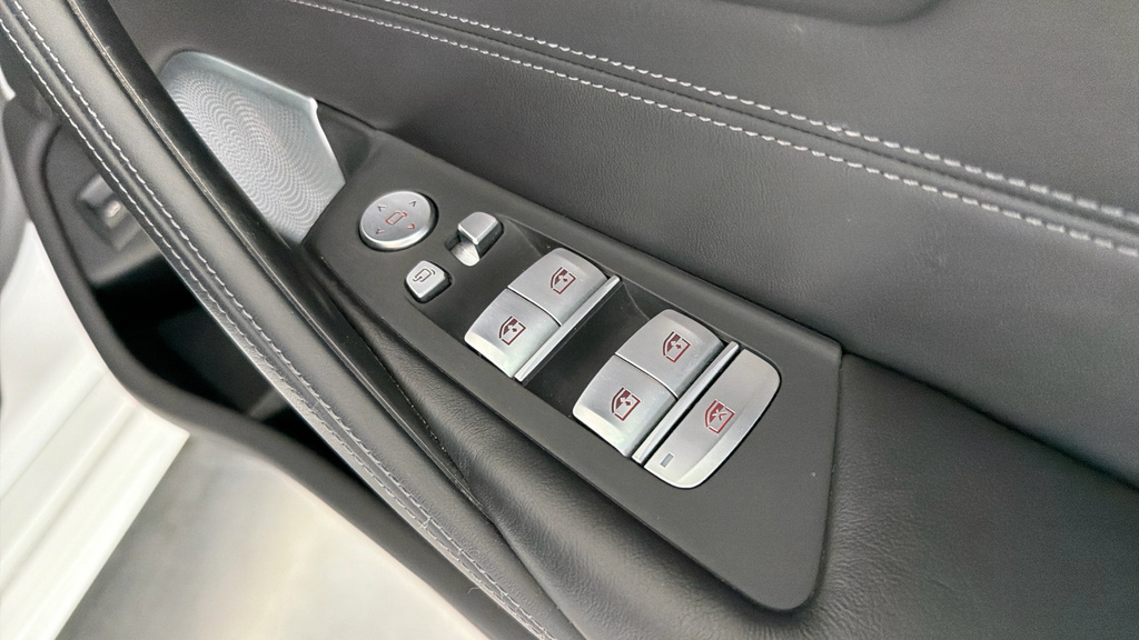 BMW 5 Series 520D M Sport Mhev Grey #44