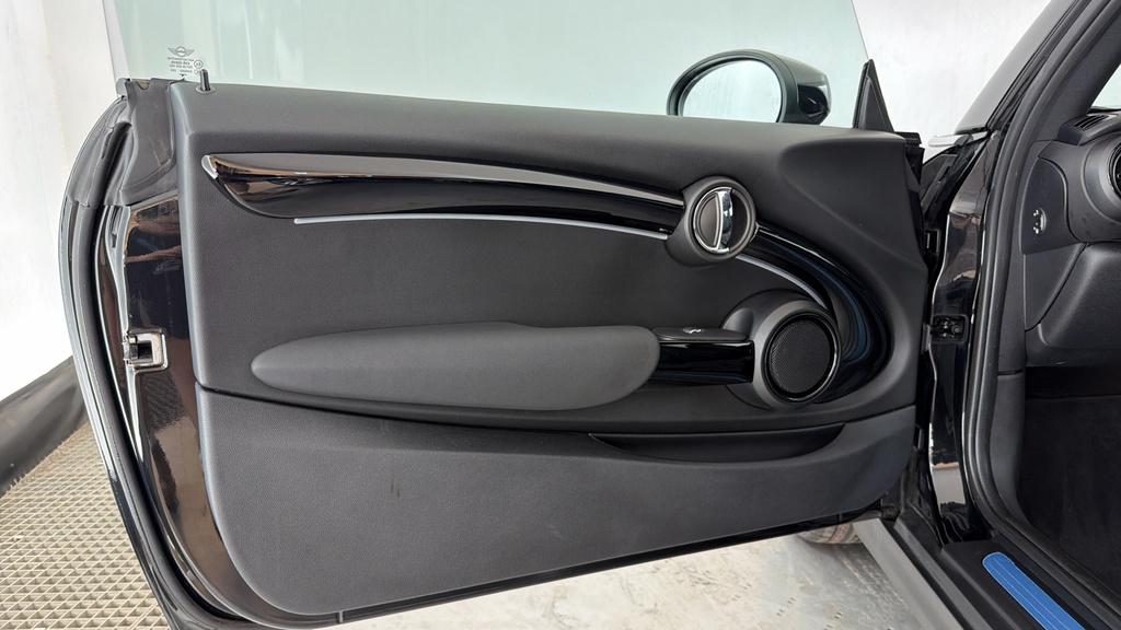 Mini Hatch Cooper Classic Hatchback Black #40