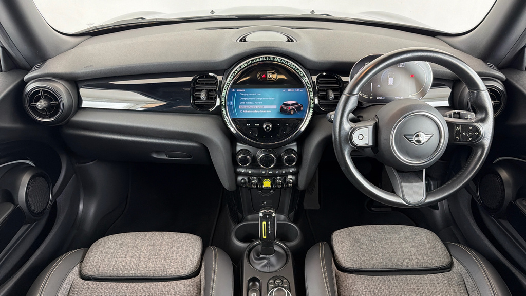 Mini Hatch Cooper Classic Hatchback Black #4
