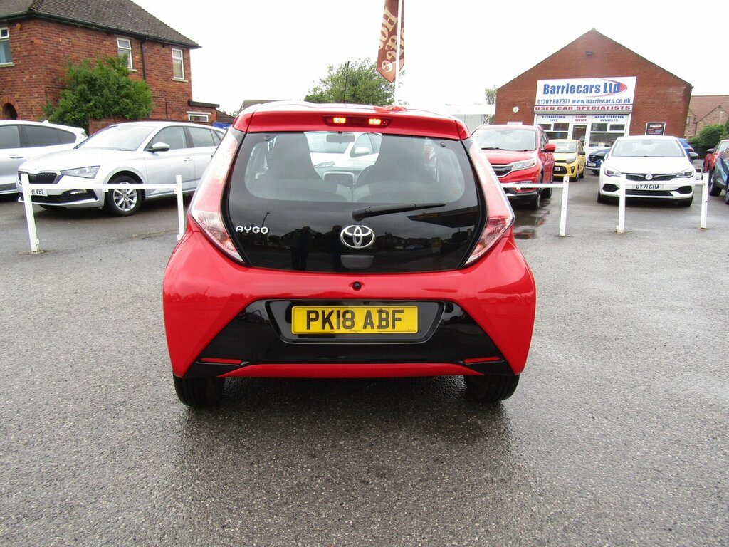 Toyota Aygo 1.0 Vvt-i X-play Euro 6 PK18ABF Red #3