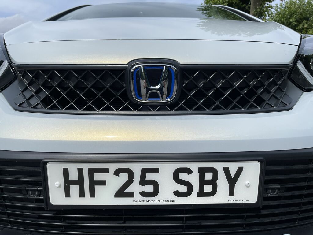 Honda Jazz I-mmd Advance HF25SBY White #4