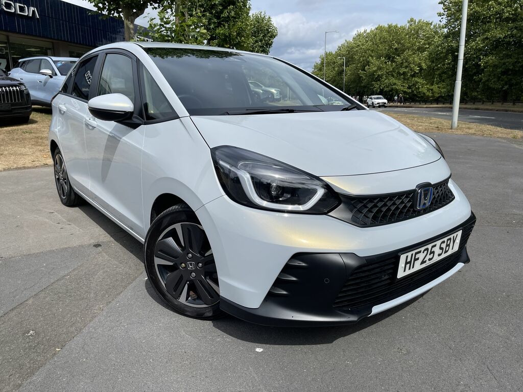 Honda Jazz I-mmd Advance White