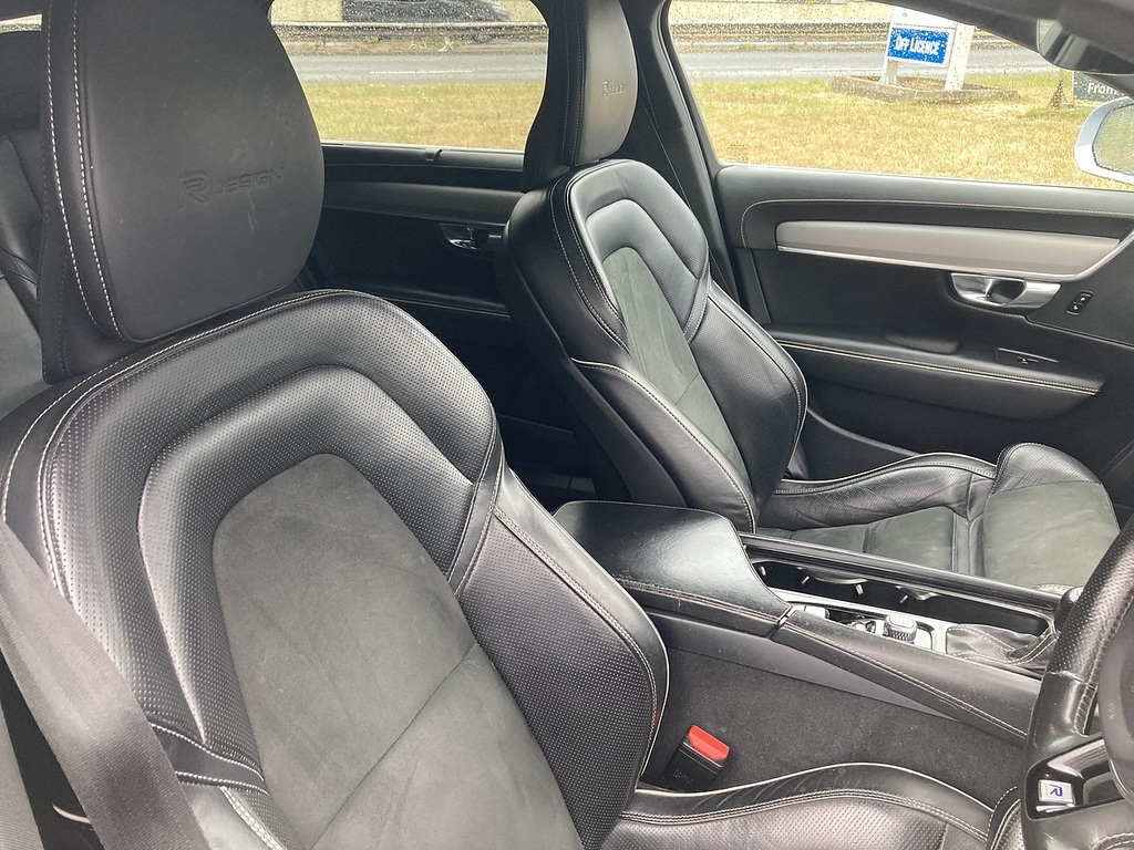 Volvo V90 D4 R-design Blue #3
