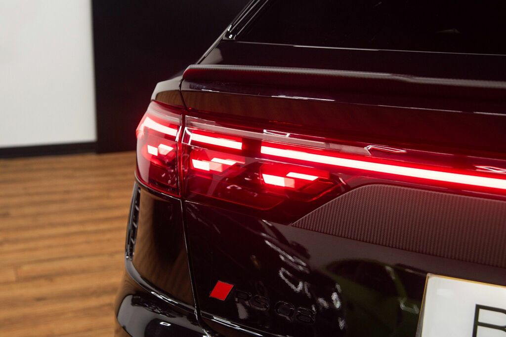 Audi RSQ8 Performance Carbon Black Black #24