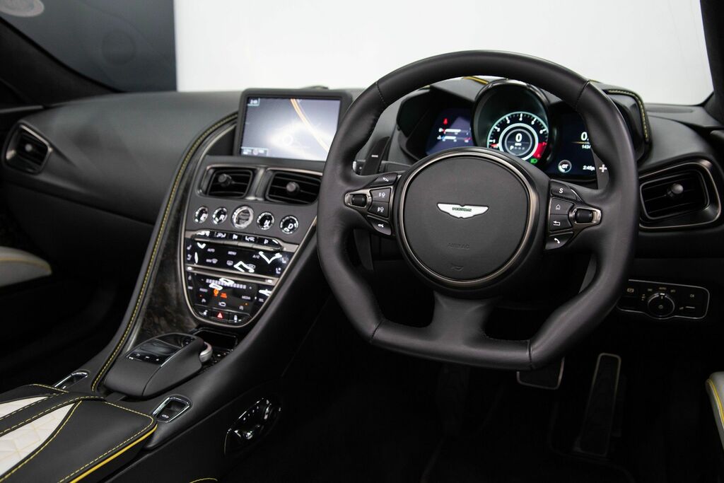 Aston Martin DBS 5.2 V12 Biturbo Volante White #3