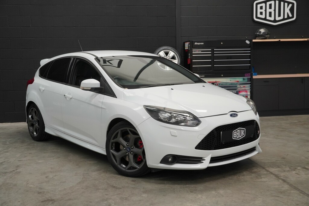 Ford Focus 2.0 T Ecoboost St-3 GN64OHU White #2