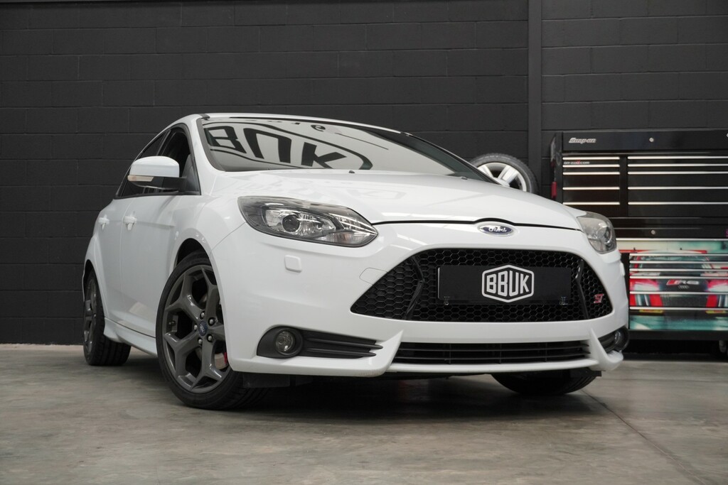 Ford Focus 2.0 T Ecoboost St-3 GN64OHU White #4