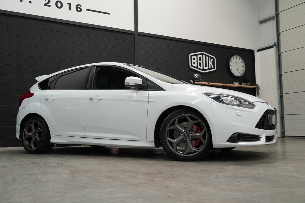 Ford Focus 2.0 T Ecoboost St-3 GN64OHU White #3