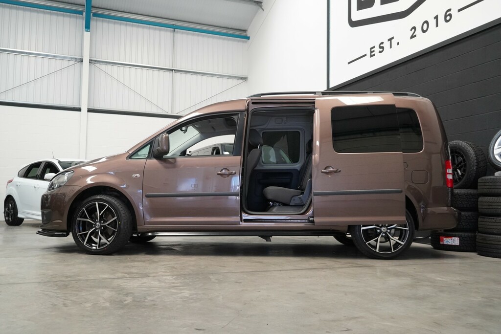 Volkswagen Caddy Maxi Maxi Panel Blue #9