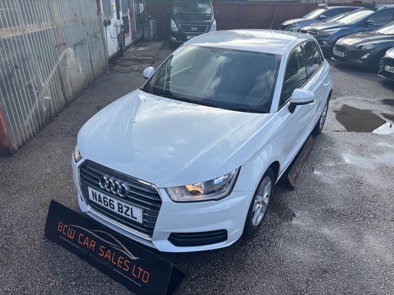 Audi A1 Sportback Tfsi Se White #2