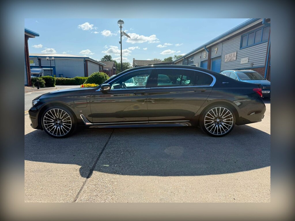 BMW 7 Series 2.0 740Le 9.2Kwh M Sport Saloon Plug-in Black #3