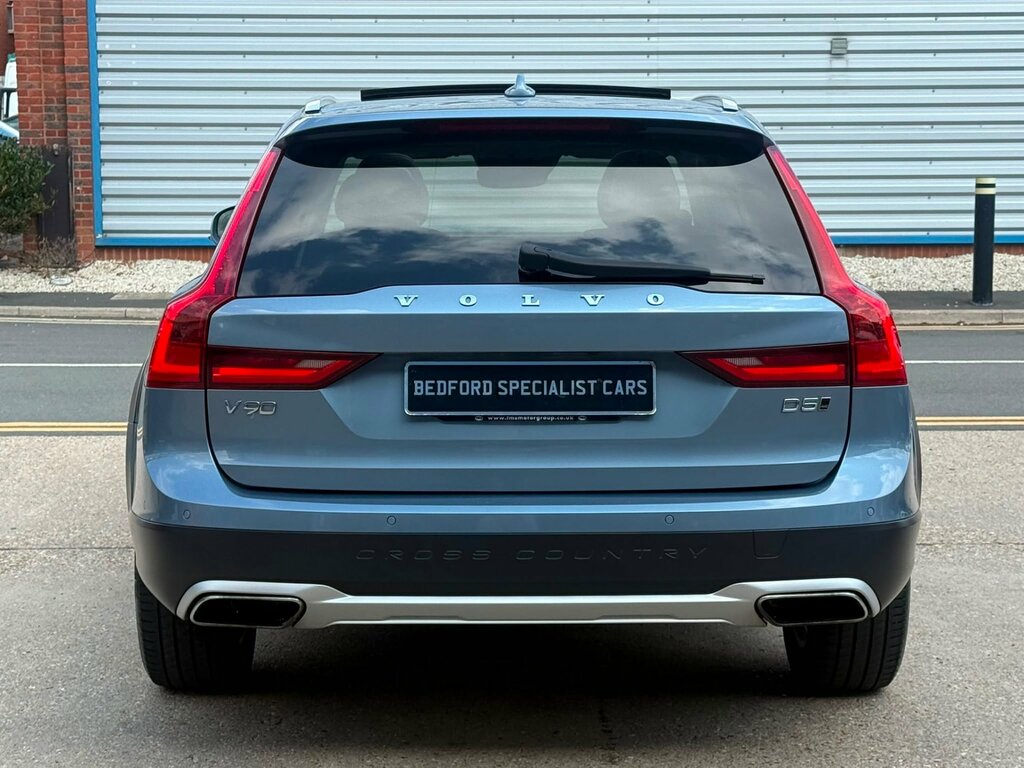 Volvo V90 Cross Country Cross Country 2.0 D5 Powerpulse Pro Estate Die Blue #3
