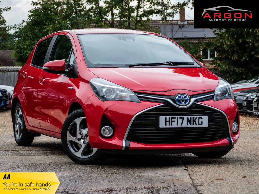 Toyota Yaris Icon Red