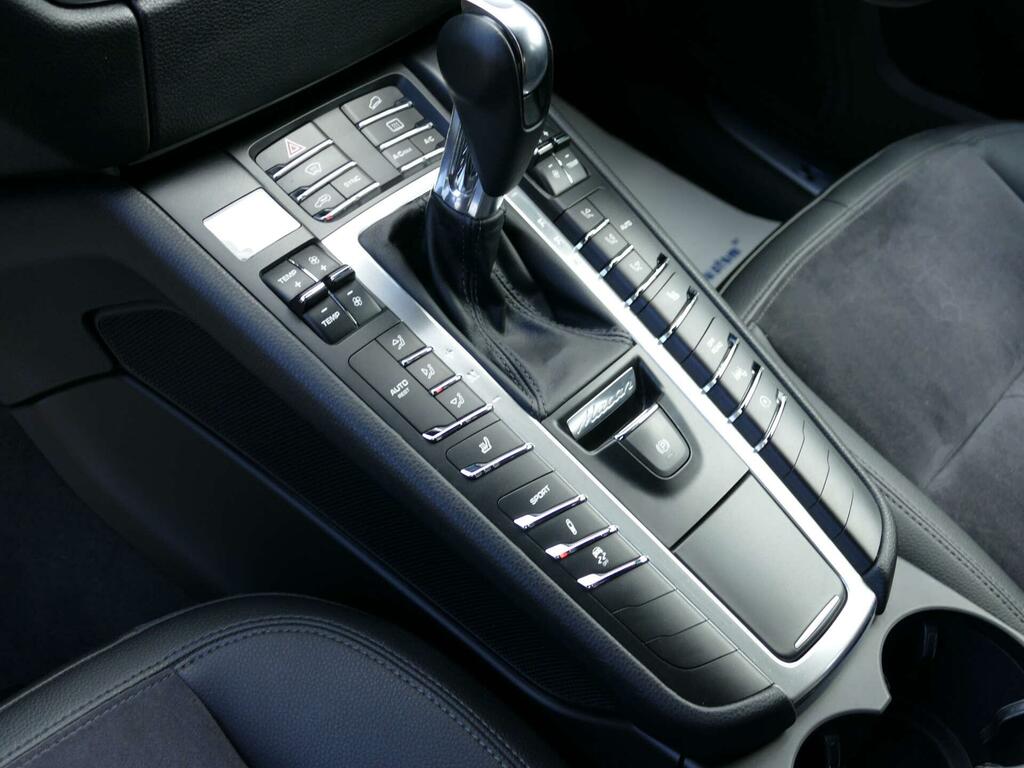 Porsche Macan D S Pdk  #23
