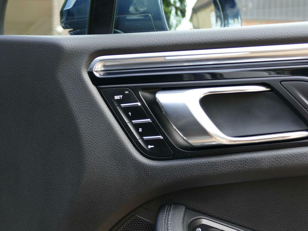 Porsche Macan D S Pdk  #37