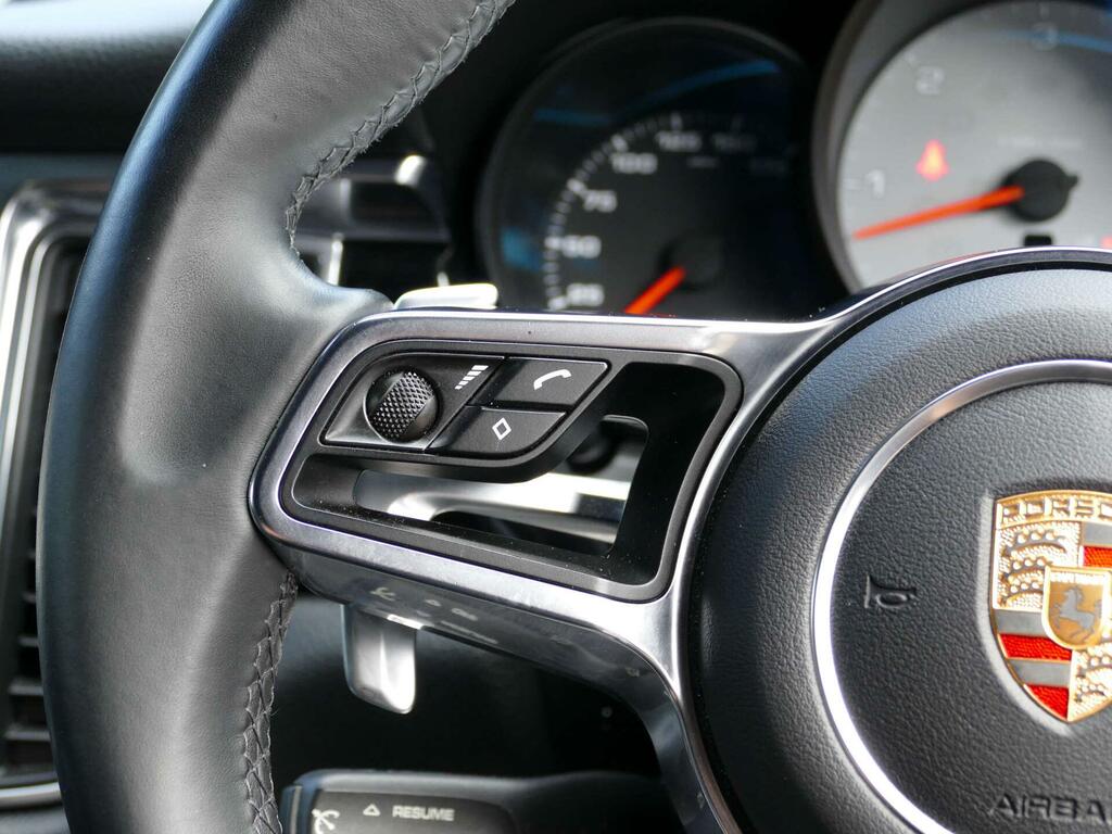 Porsche Macan D S Pdk  #33