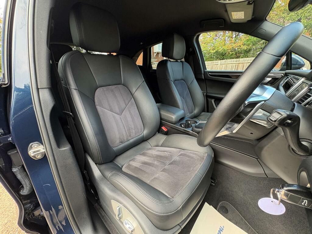 Porsche Macan D S Pdk  #19