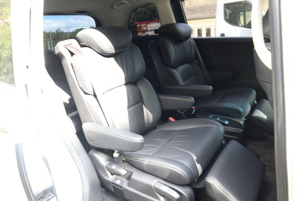 Honda Odyssey Active Hybrid Mpv Silver #10