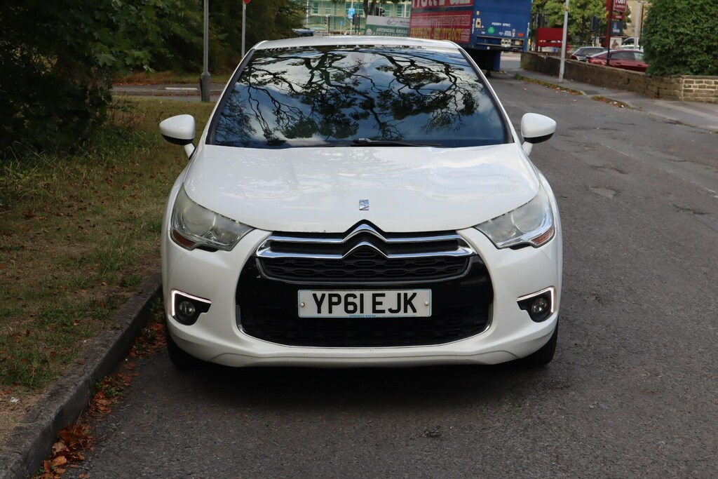 Citroen DS4 Hatchback White #8