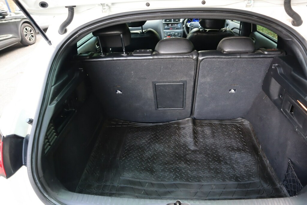 Citroen DS4 Hatchback White #12