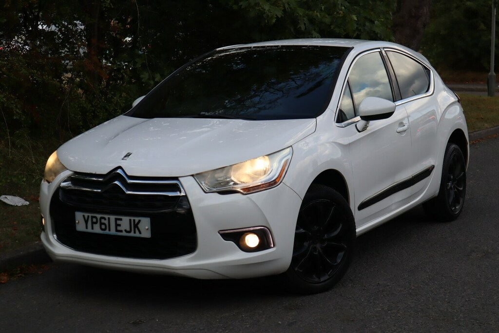 Citroen DS4 Hatchback White #19