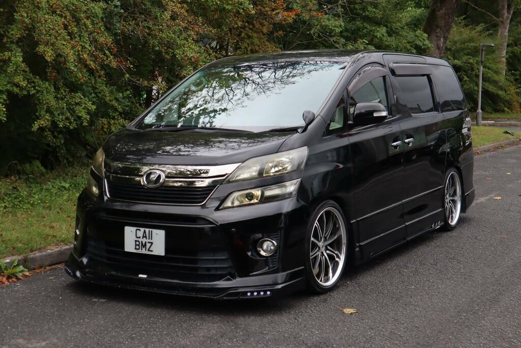 Toyota Vellfire Mpv Black #7