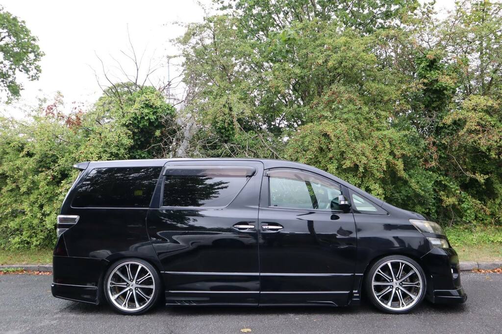 Toyota Vellfire 2.4 Z Golden Eyes 2 7S Full Tommy Kaira J Black #2