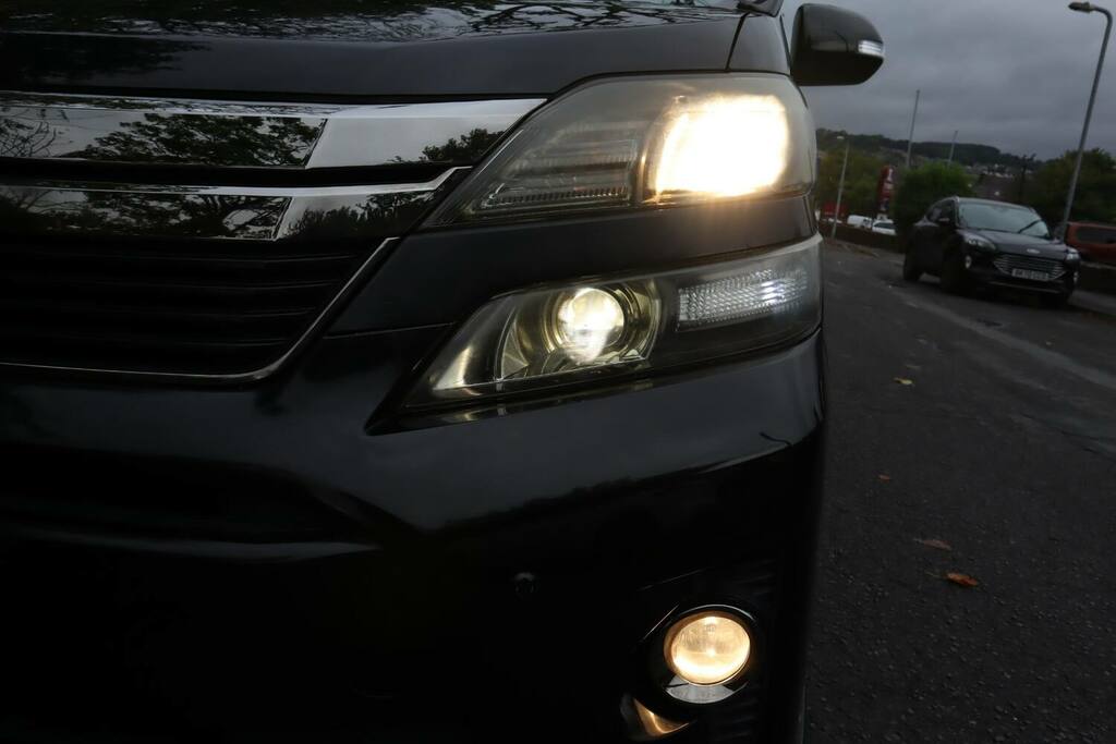 Toyota Vellfire Mpv Black #31