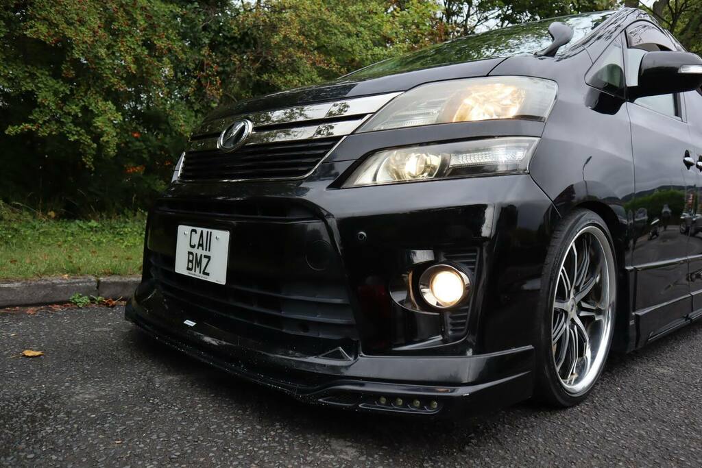 Toyota Vellfire Mpv Black #29