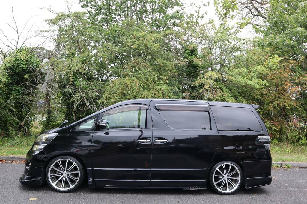 Toyota Vellfire 2.4 Z Golden Eyes 2 7S Full Tommy Kaira J Black #6