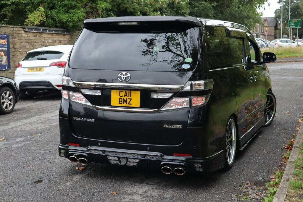 Toyota Vellfire Mpv Black #32