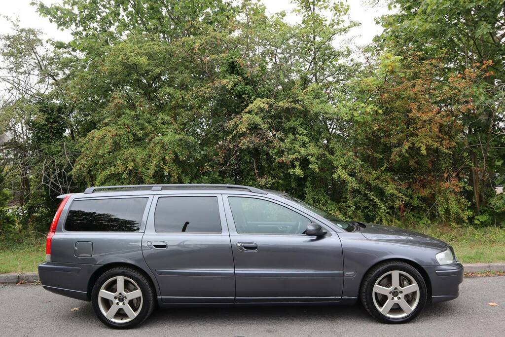 Volvo V70 V70 2.5 R Awd Geartronic 300Bhp Estate Grey #2