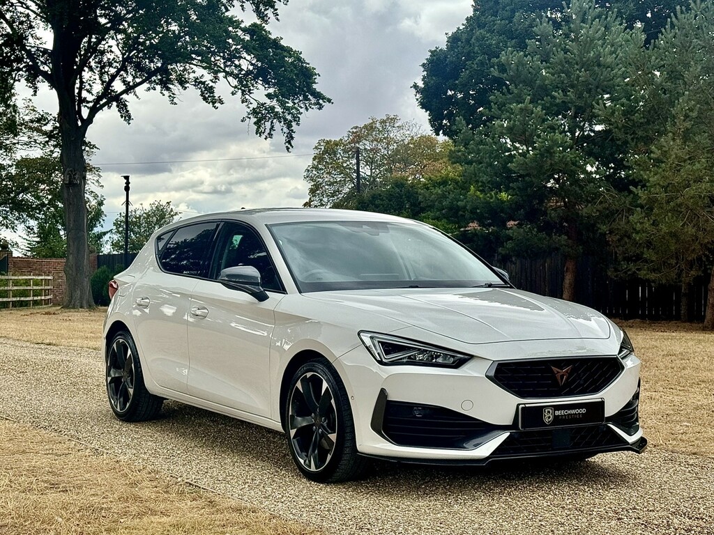 Cupra Leon Hatchback 1.5 Etsi Evo V1 202323 White
