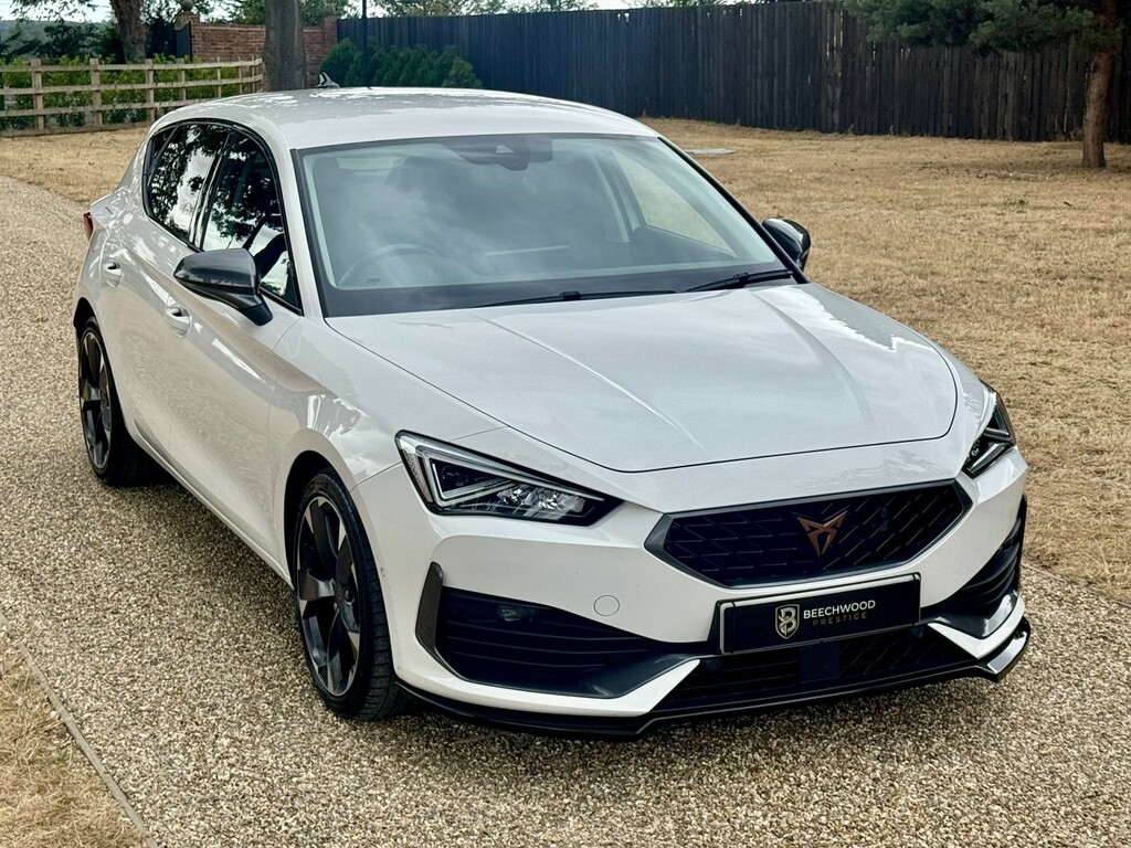 Cupra Leon Hatchback 1.5 Etsi Evo V1 202323 BD23SRO White #4