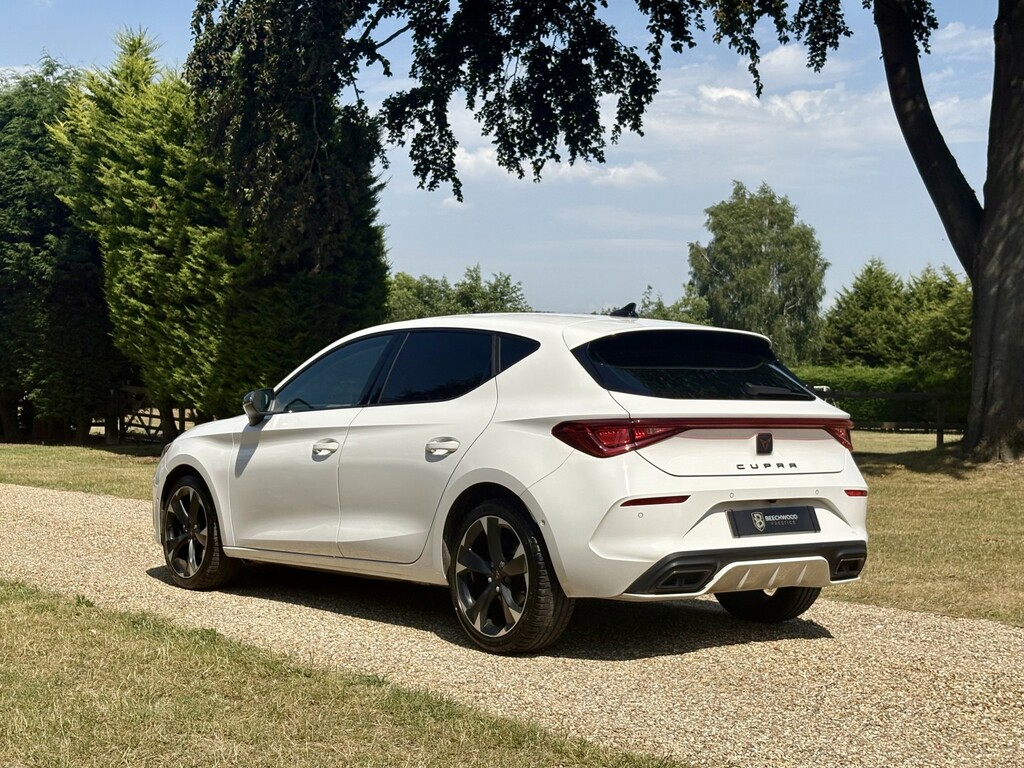 Cupra Leon Hatchback 1.5 Etsi Evo V1 202323 BD23SRO White #2