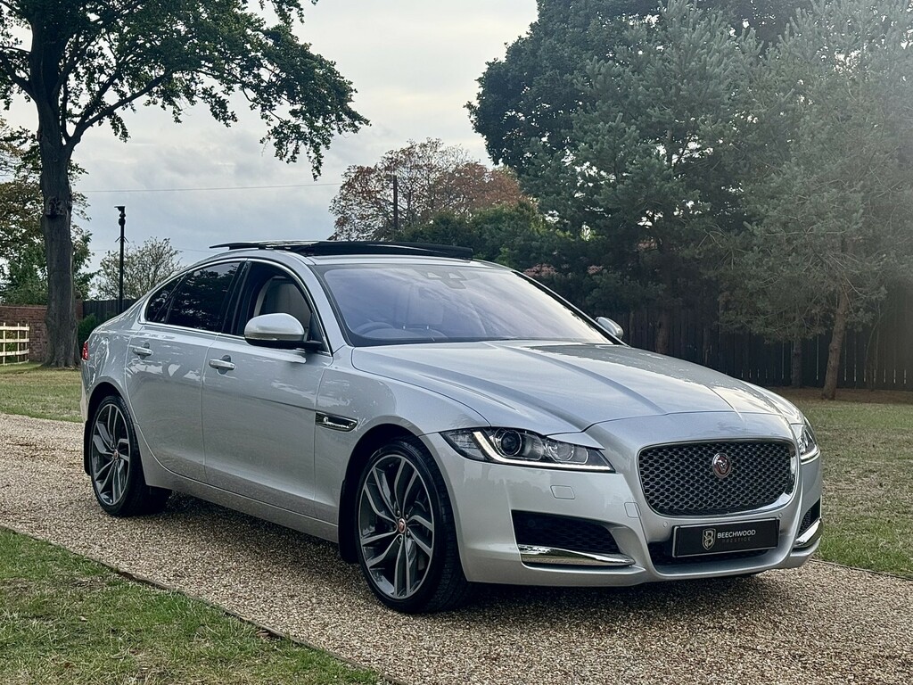Jaguar XF Saloon 2.0 I Portfolio 201969 Silver